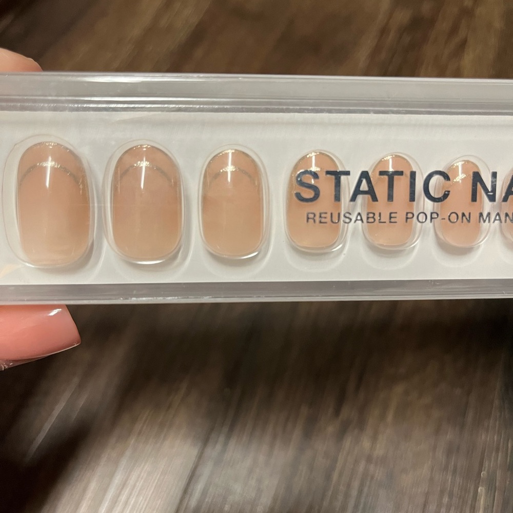 Static Nails 2 sets - Picture 2 of 4